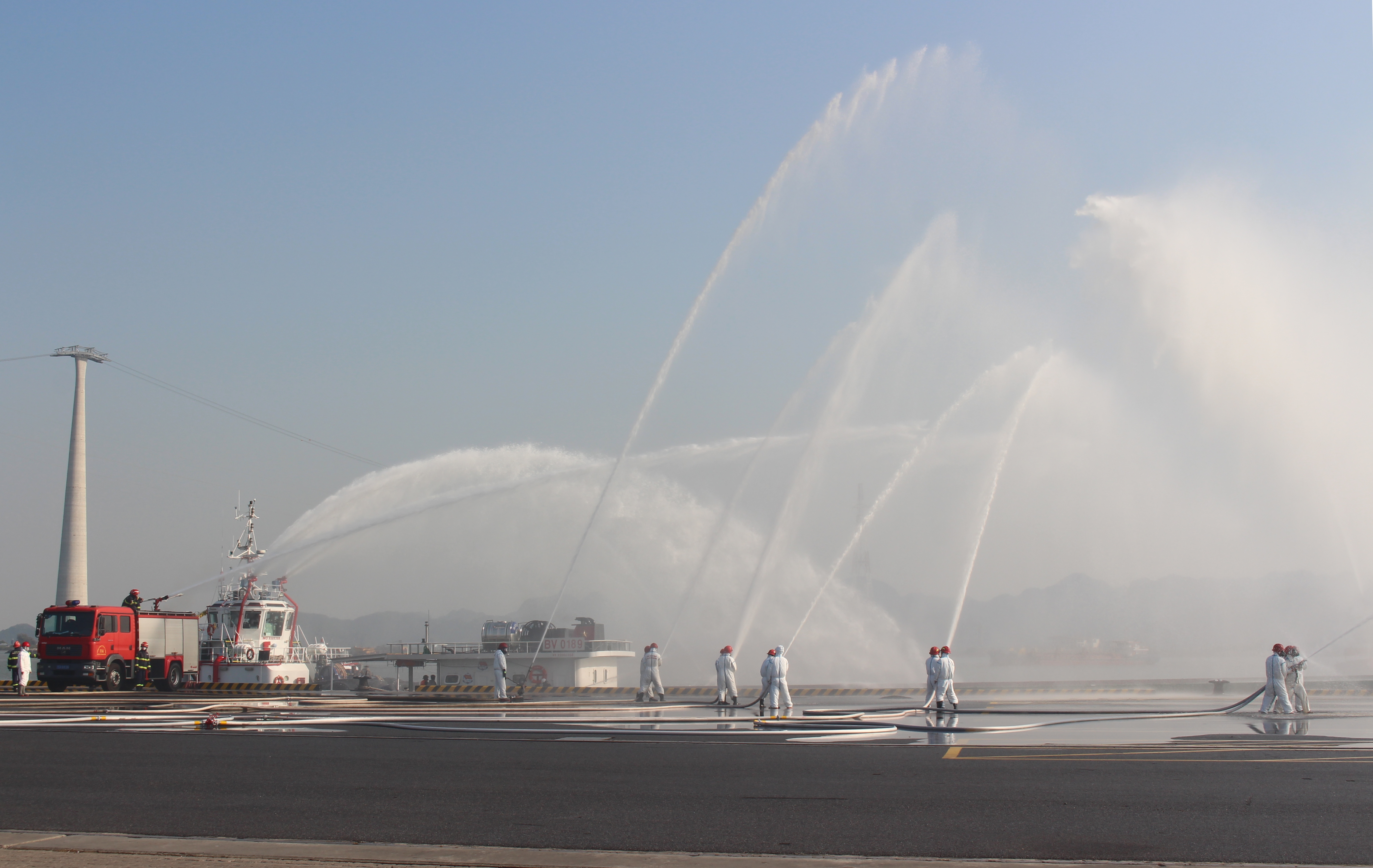 Diễn tập phòng cháy chữa cháy và cứu nạn cứu hộ phối hợp nhiều lực lượng  tại Cảng Container quốc tế Tân Cảng Hải Phòng